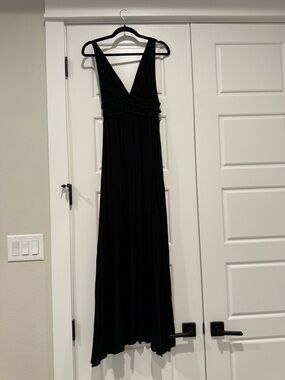 Wayf Black V-Neck Smocked-Waist Maxi Dress